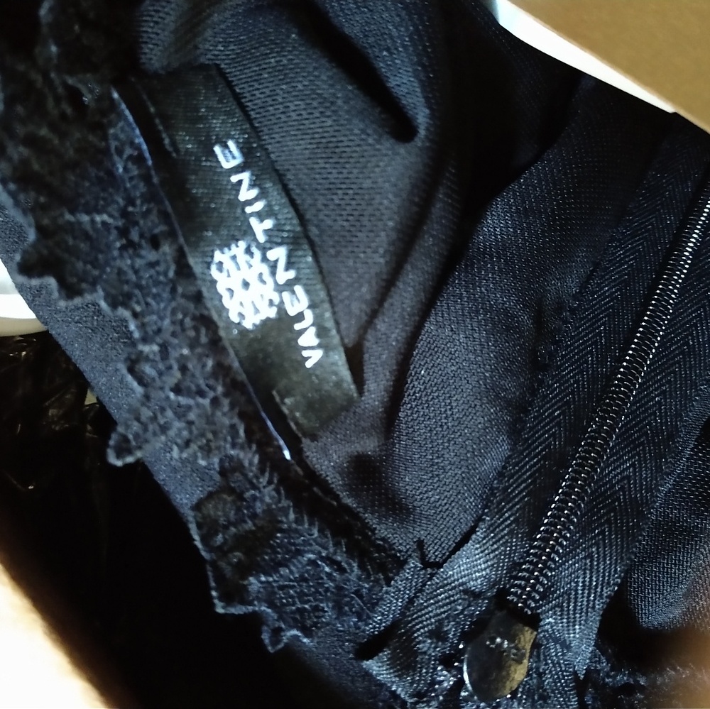 Fashion top lace detailed jumpsuit with belt. - Picture 6 of 9
